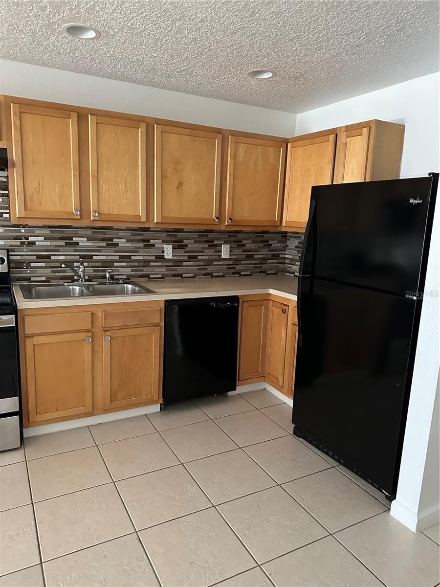 752 E BROOME Street – photo 4