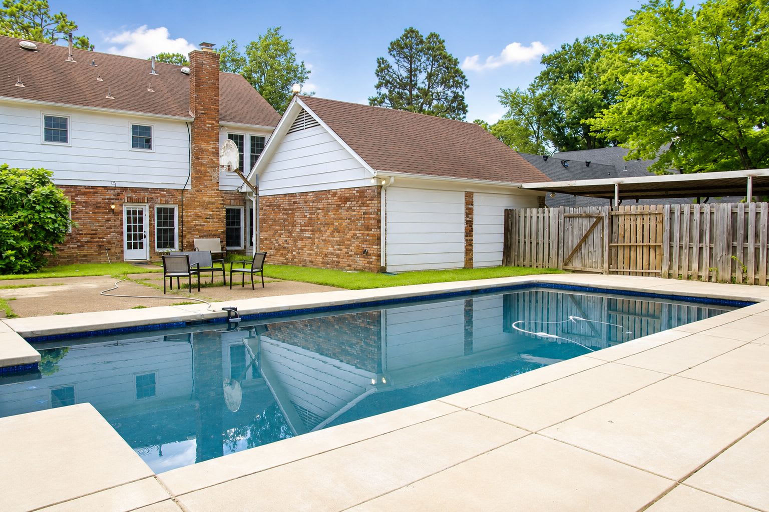 516 S Yates Rd – photo 4