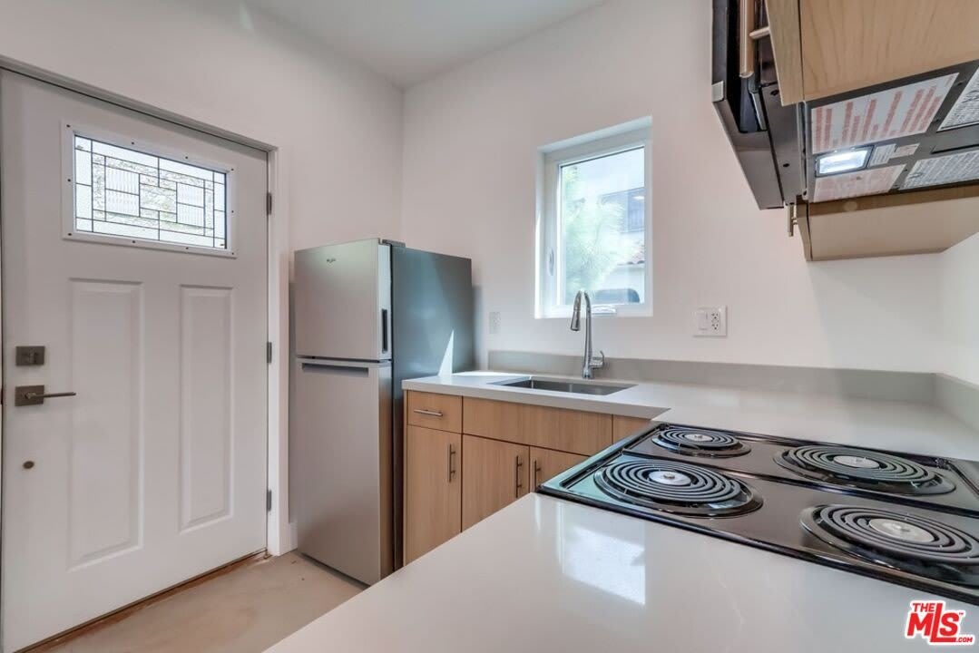 1151 S Highland Ave – photo 5