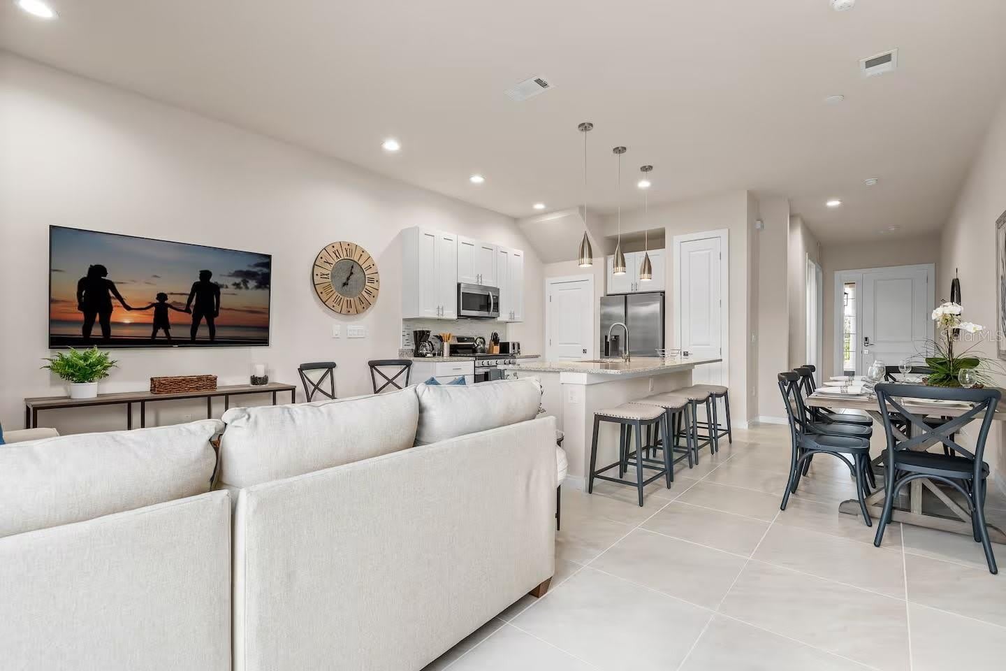 7568 SUNFLOWER Circle – photo 4