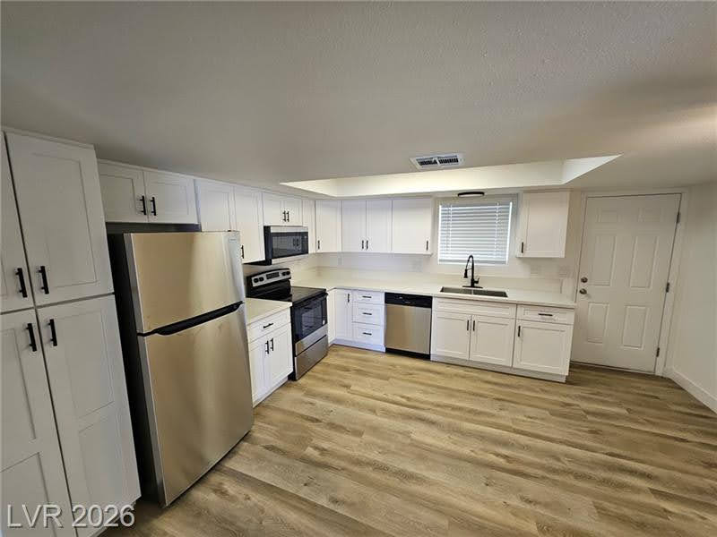 1083 East Calvada Boulevard – photo 2