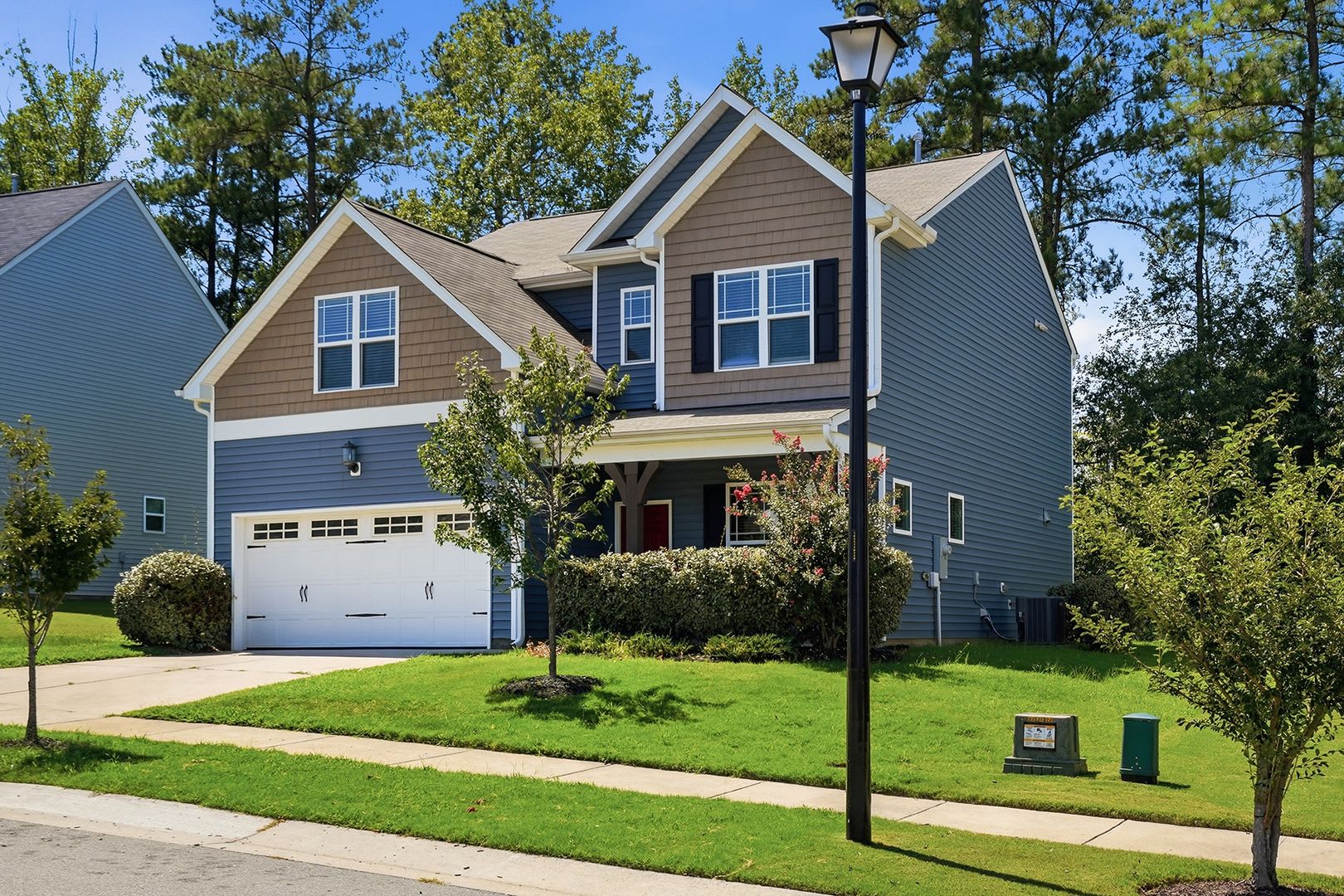 Available Now 2 Story Home In Desirable Area – photo 2