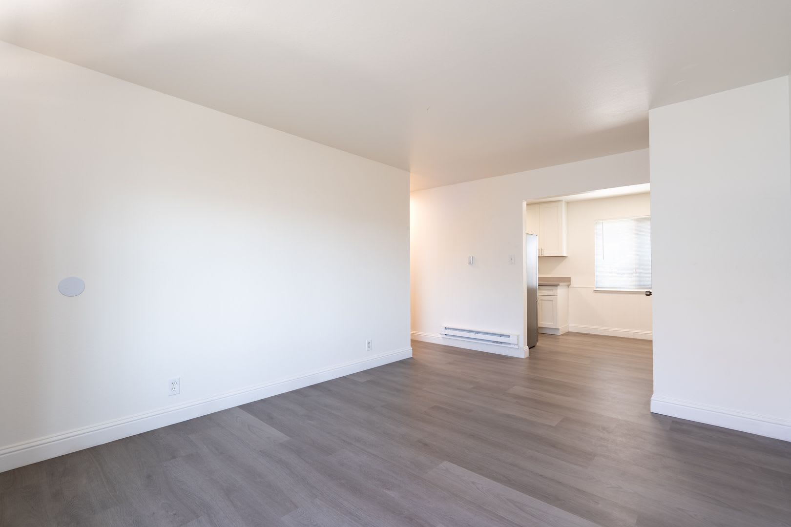 2633 E 16Th St – photo 4