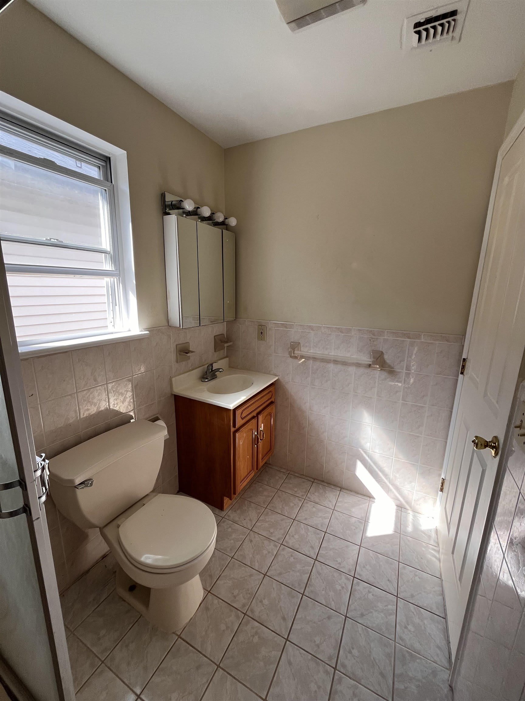 19 HALLECK ST – photo 5