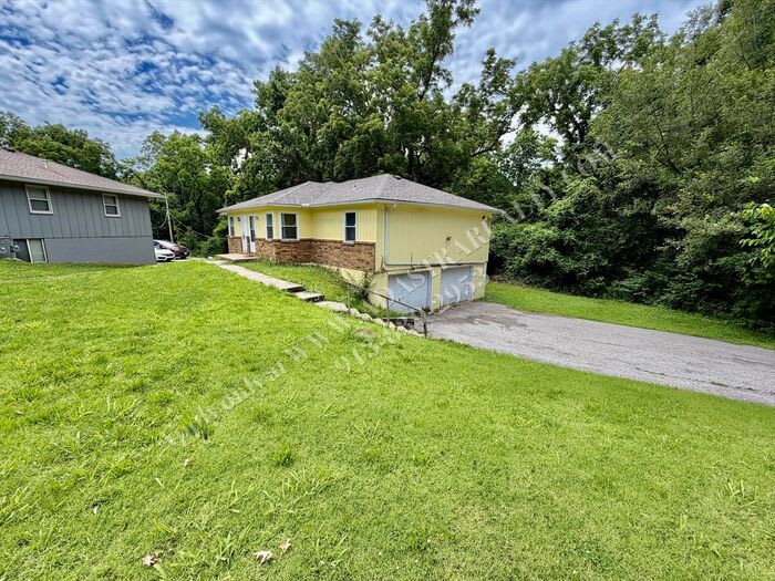 2330 North 75th Terrace – photo 5
