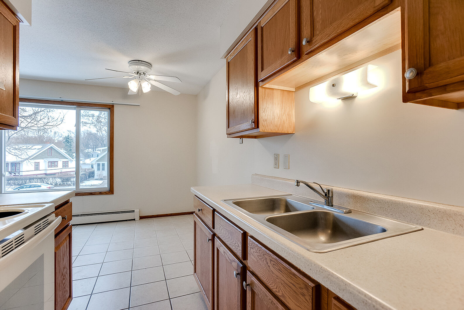 4052 Minnehaha Ave – photo 5