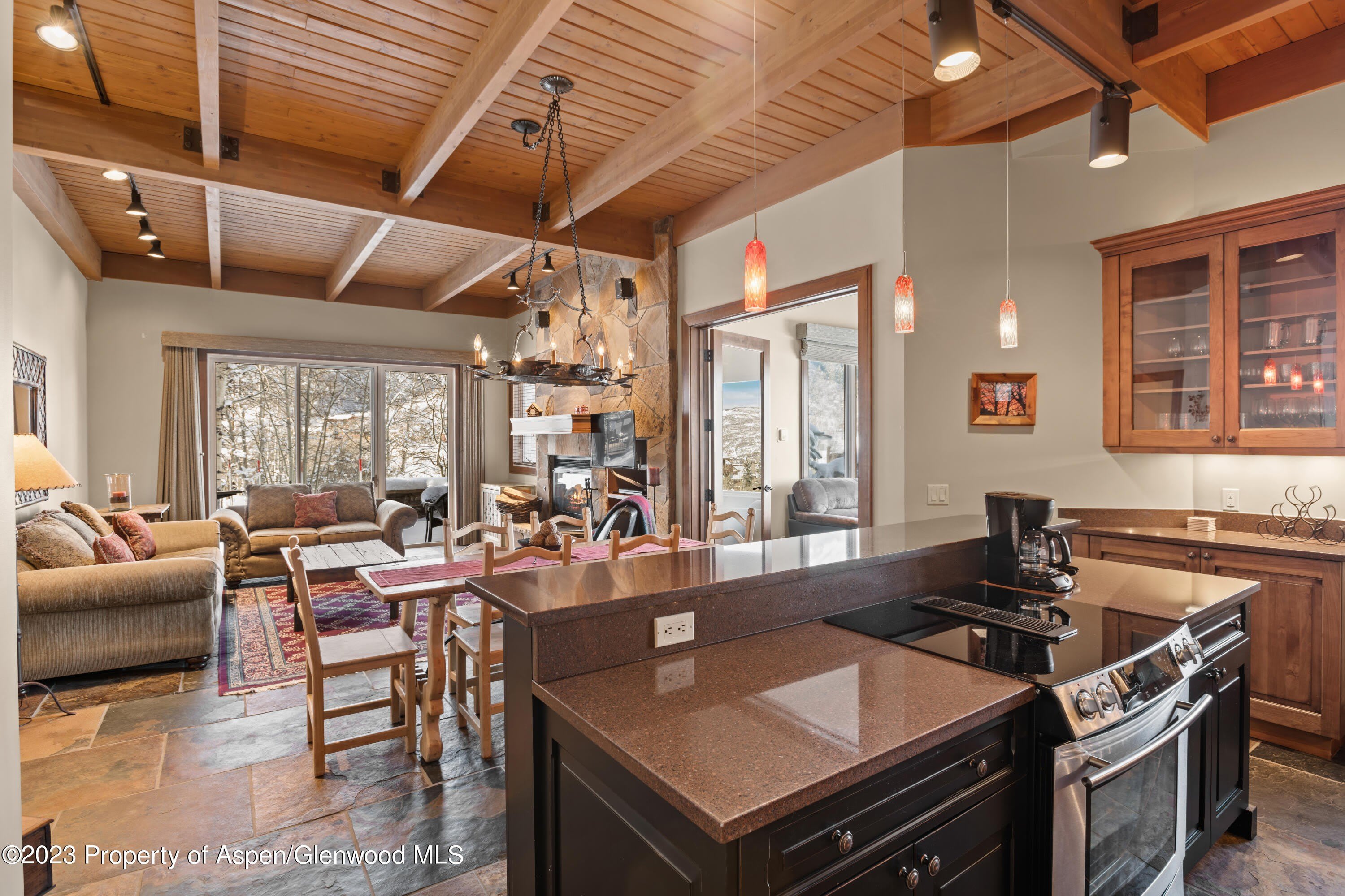 800 Ridge Road – photo 2