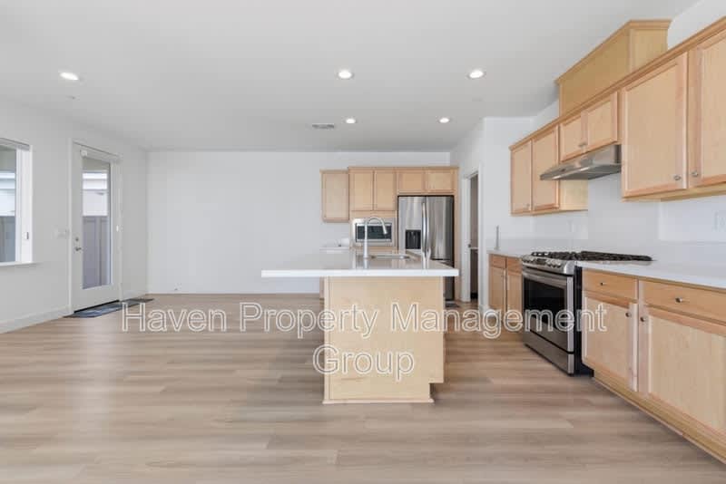 3003 Neil Jerome Drive – photo 5