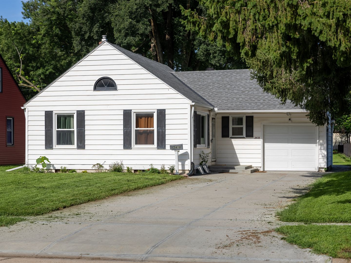 Bellevue Home For Rent! – photo 2