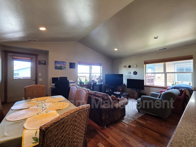 1256 Meagher Avenue – photo 4