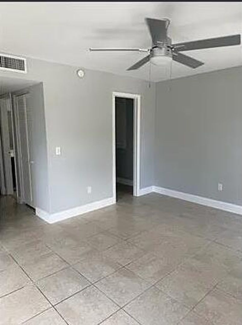 4905 Alder Drive D, West Palm Beach (Unincorporated), FL 33417 – photo 5