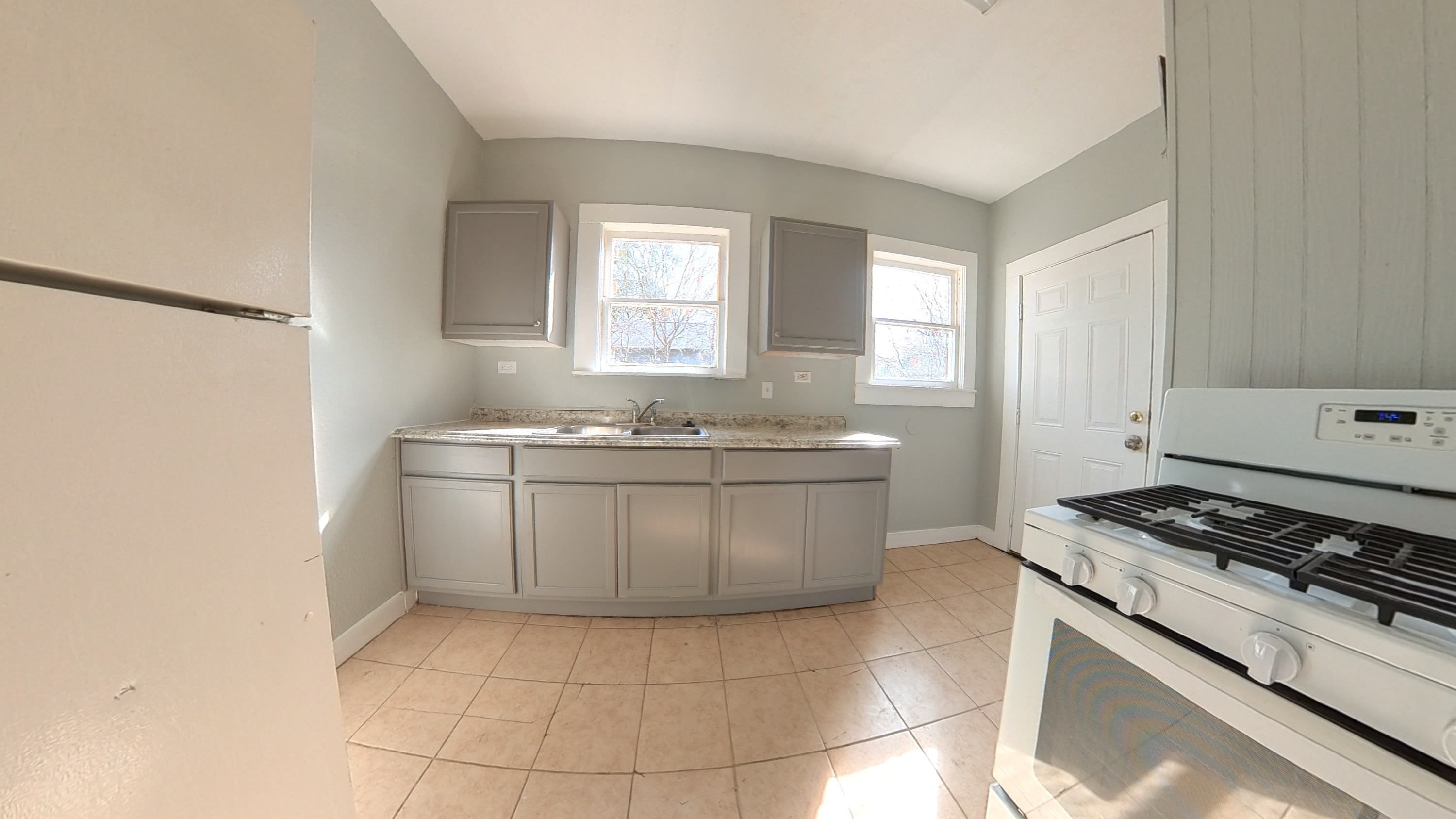 540 Kayton Avenue – photo 4