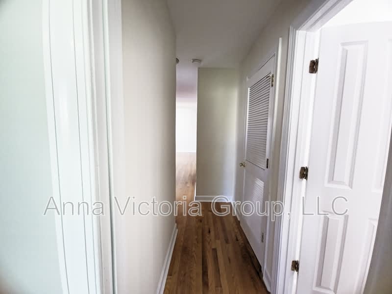 4473 B Street Southeast 1 – photo 3