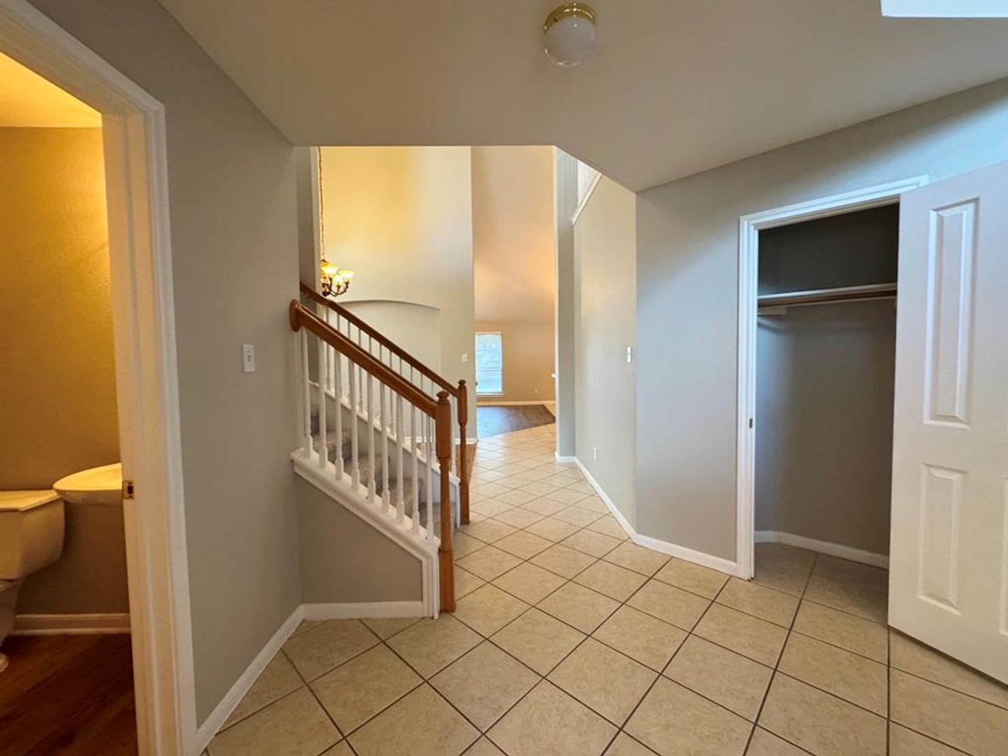 Nice 2 story home available in Village at Western Oaks! – photo 5