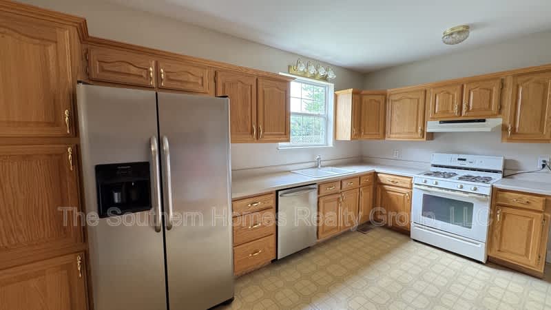 312 Lynn Avenue – photo 5