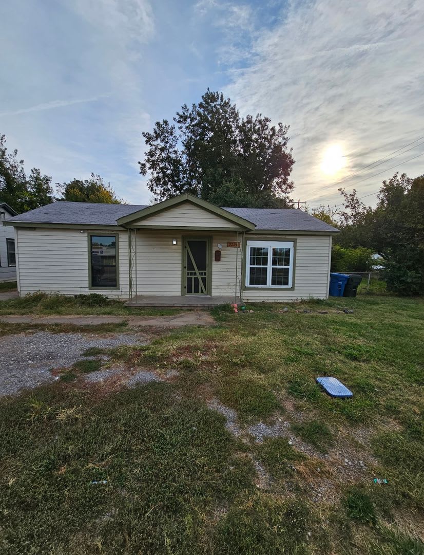 3 Bedroom House Available – photo 1