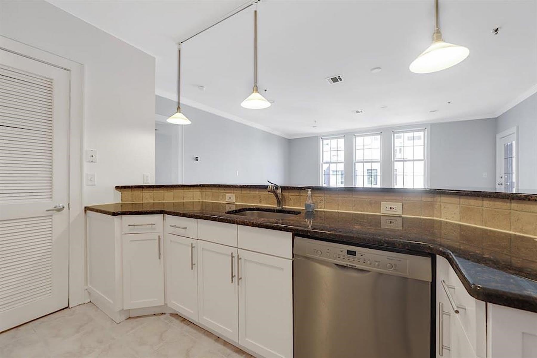 830 MONROE ST – photo 4