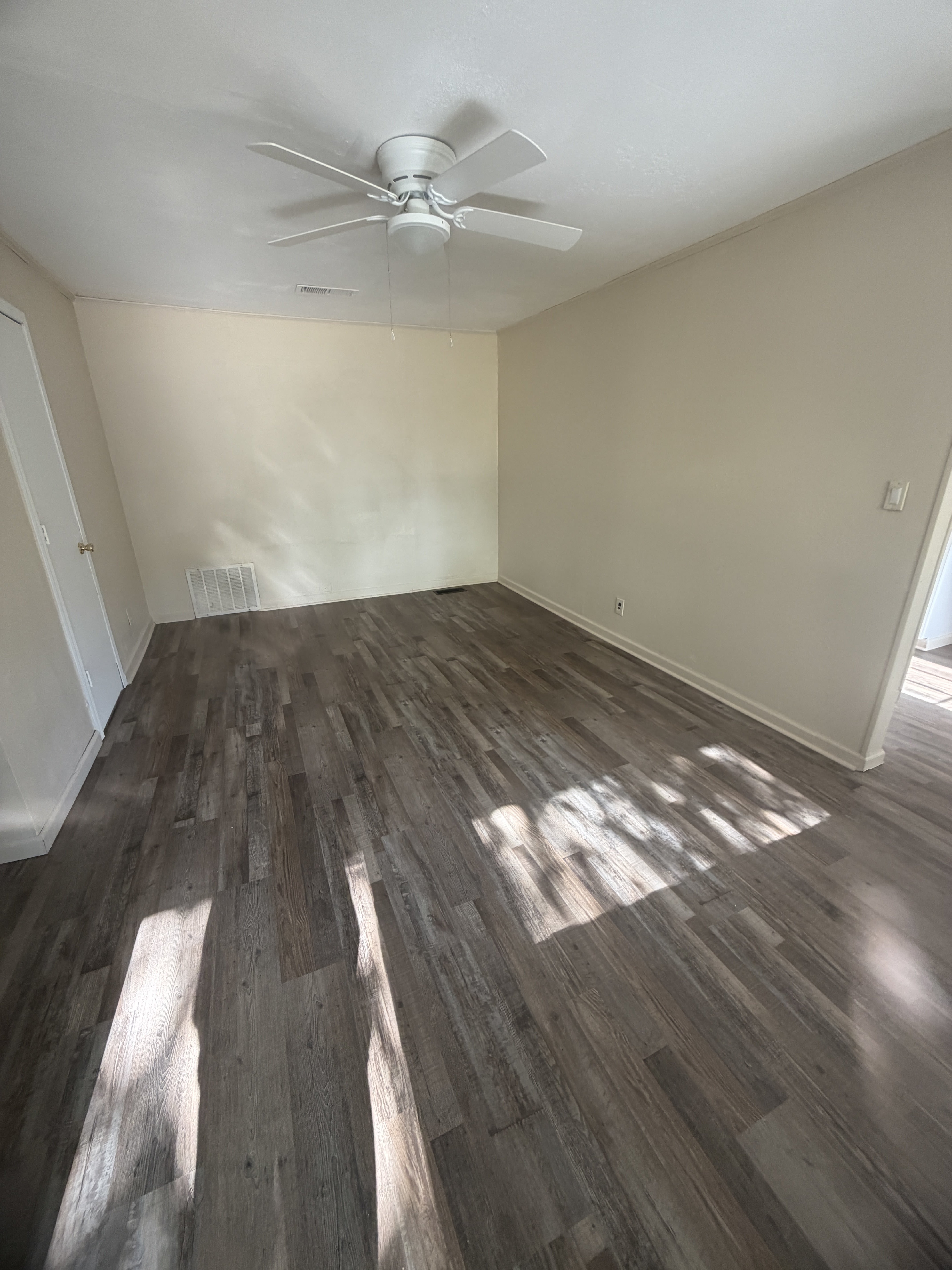 219 S Hereford Ave – photo 5
