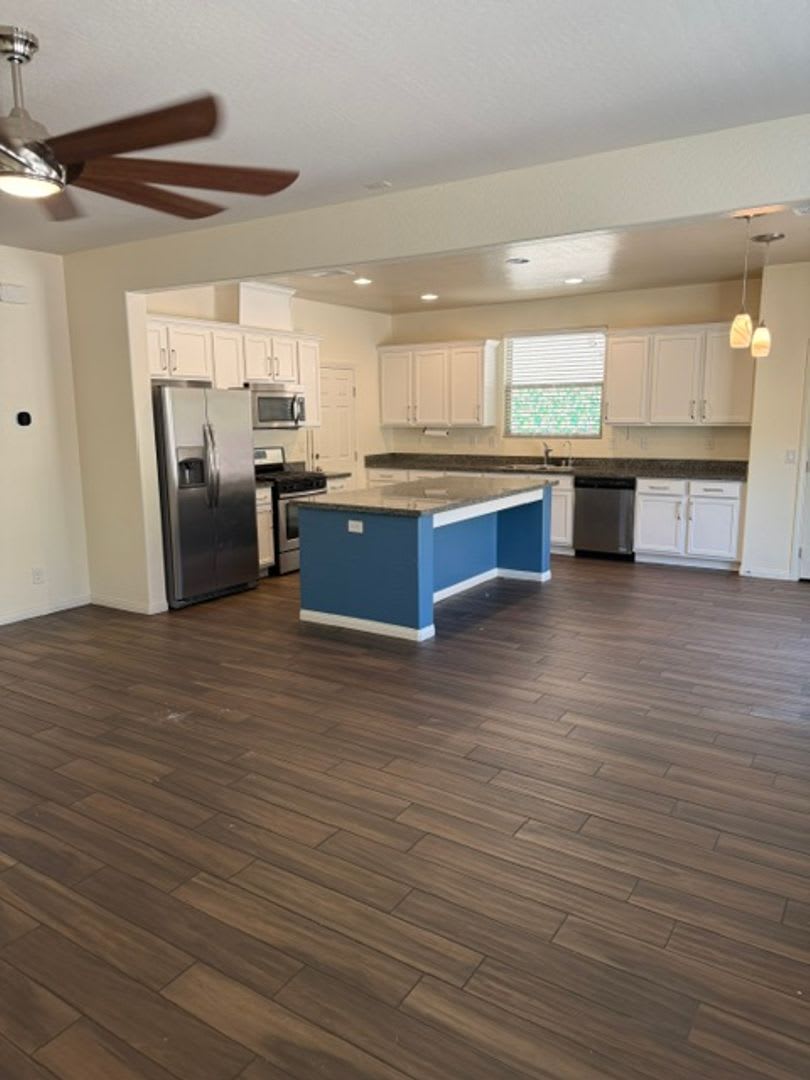 3 Bed Located in Gated Community – photo 2