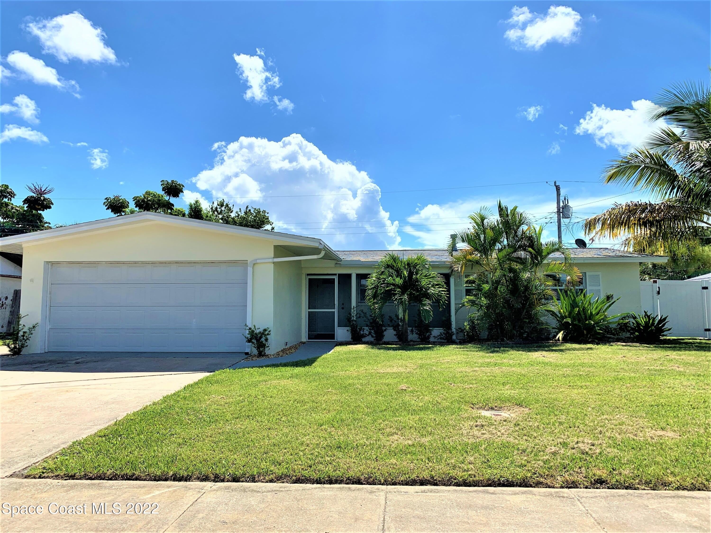 810 1st Street – photo 1