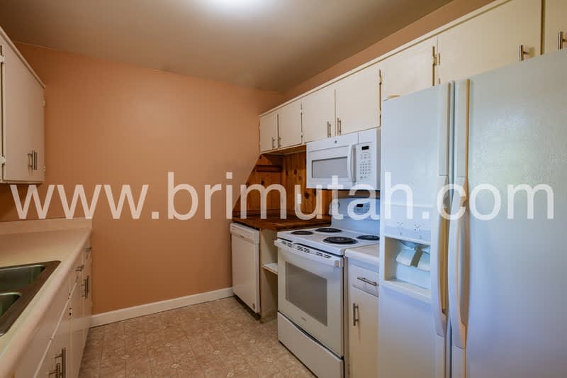 1561 E Delaware Lane – photo 5