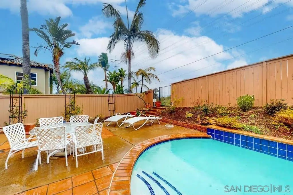 863 Starflower Rd – photo 1