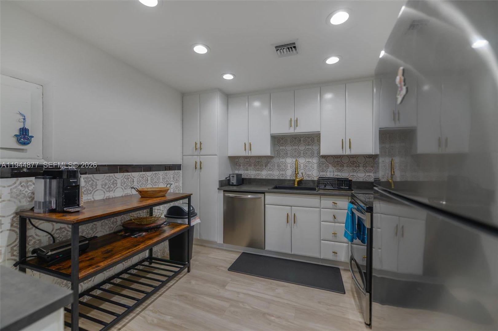 1950 S Ocean Drive 19E, Hallandale Beach, FL 33009 – photo 2