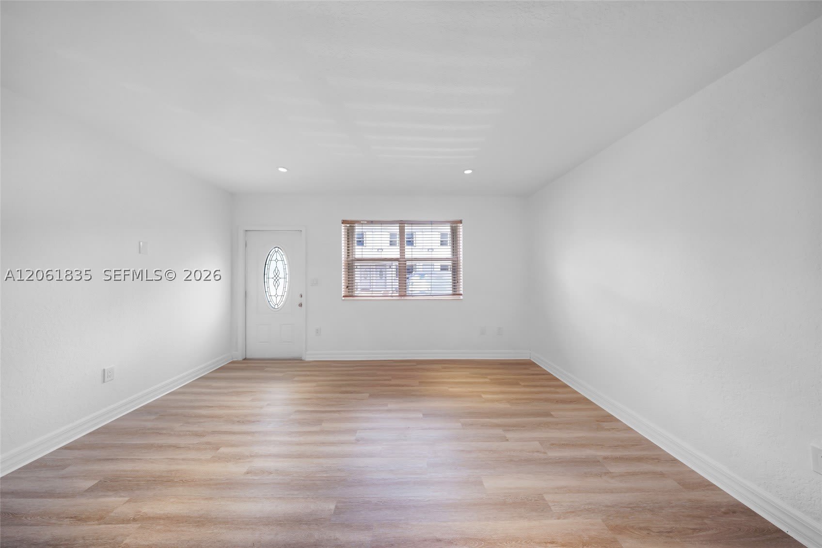 7801 HISPANOLA AV – photo 2