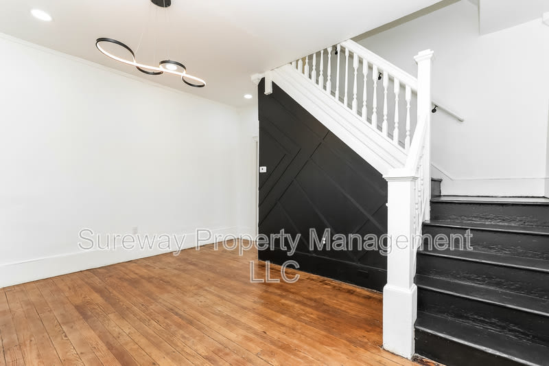 226 Greenwich Ave – photo 4