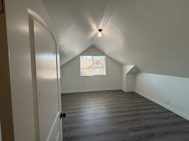 4163 1 2 S Budlong Ave – photo 5