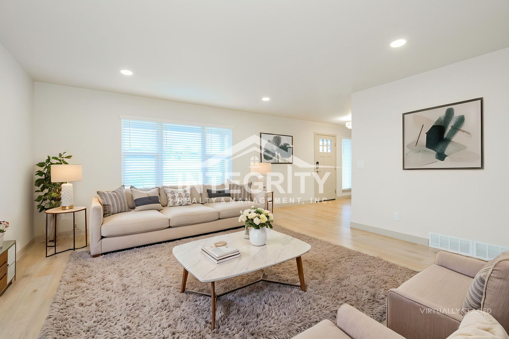 4 Bed/2.5 Baths, 1741 Sqft – photo 3