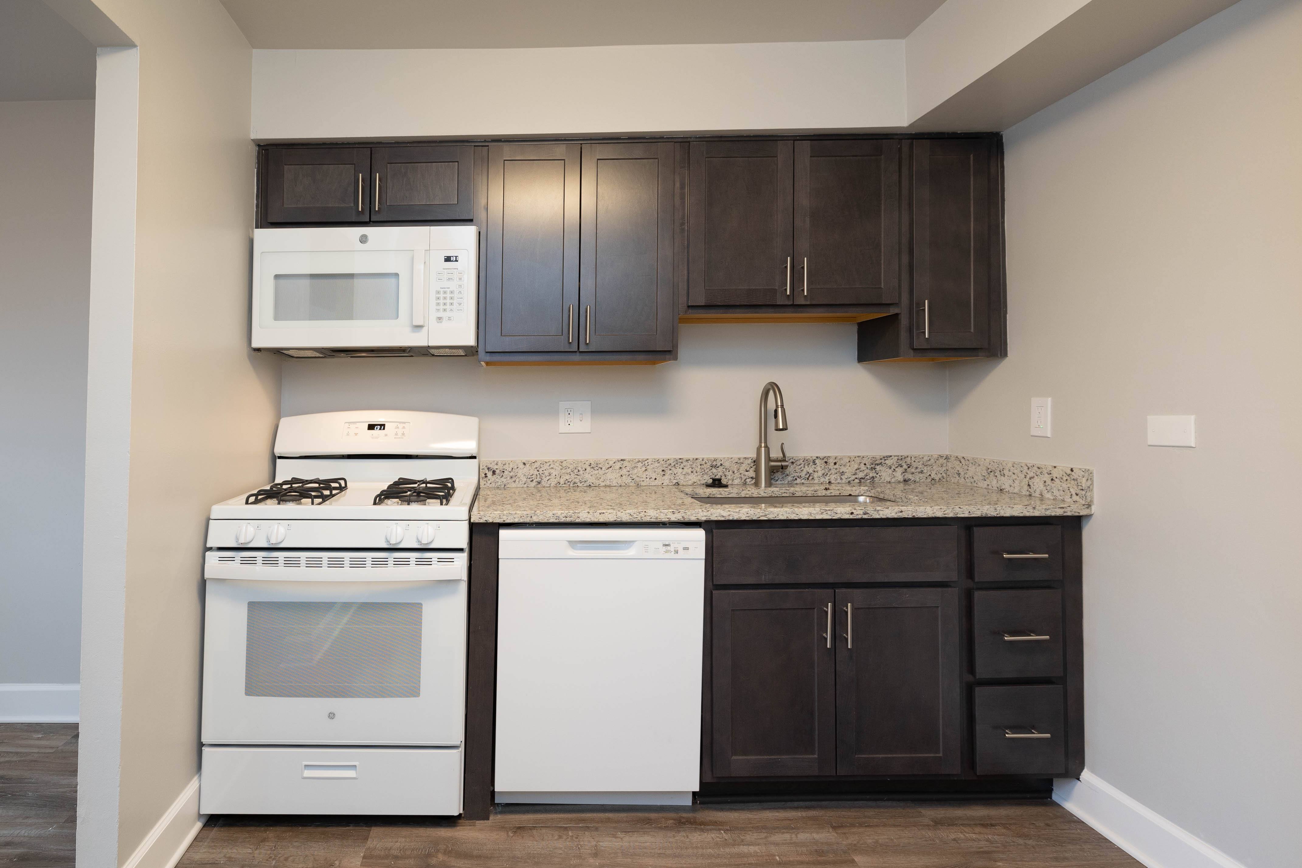 McDonogh Village Apartments & Townhomes – photo 1