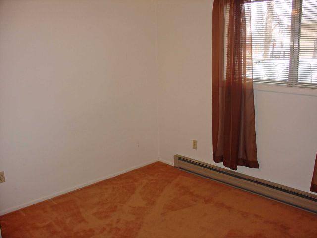 115 6Th Street West – photo 5