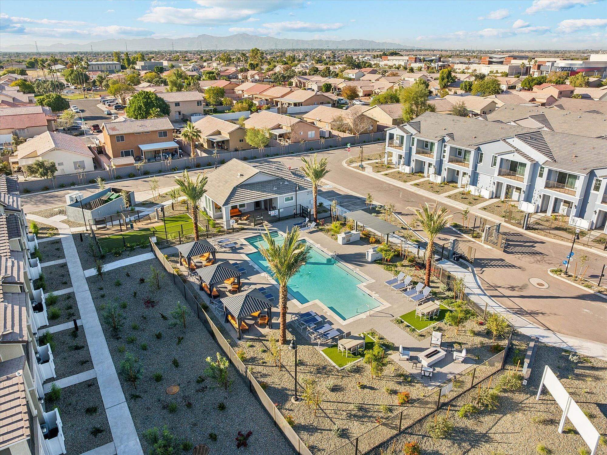 Rev3 at Encanto West Townhomes for Rent – photo 1