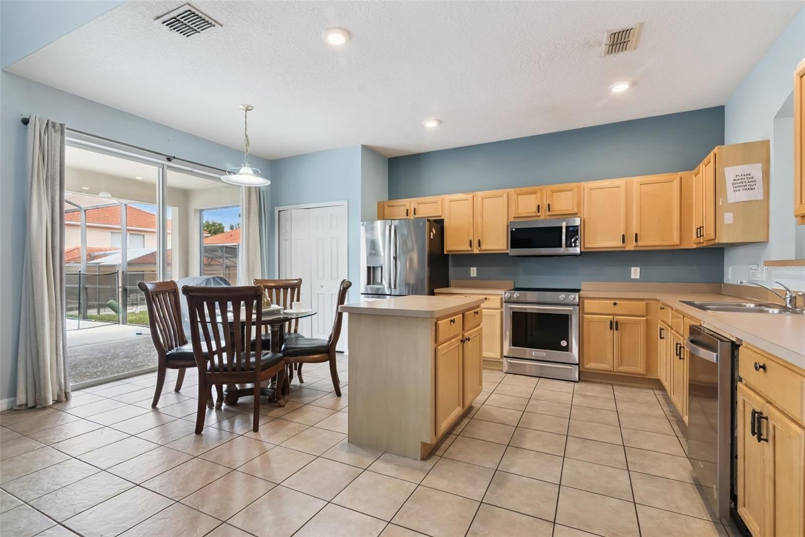 143 CORDOVA Avenue – photo 5