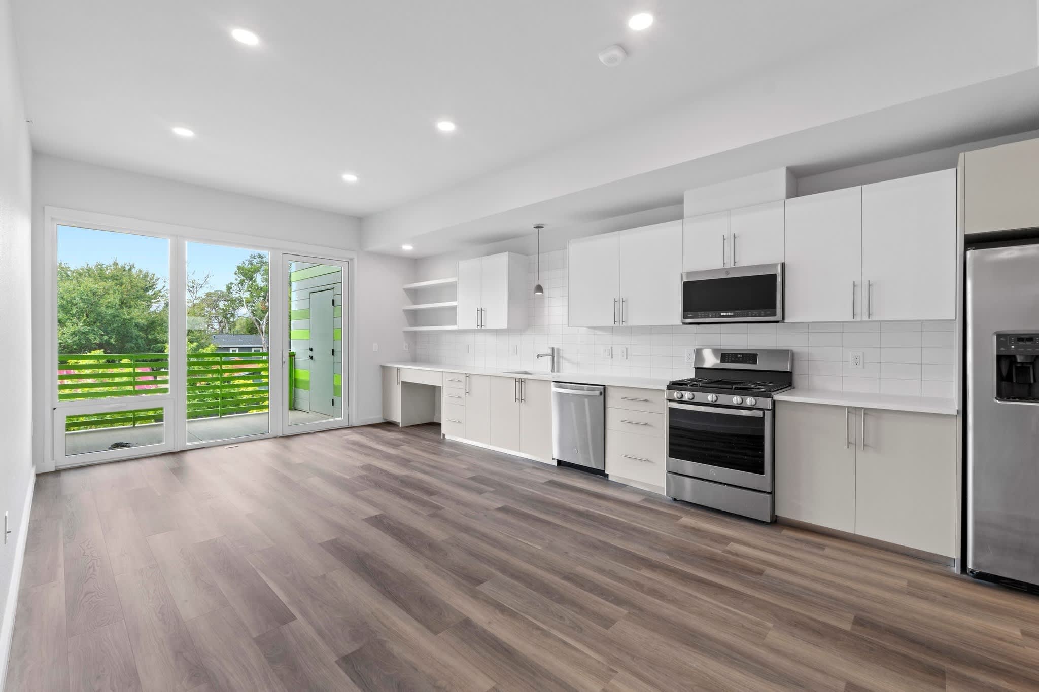 4004 Banister Lane – photo 1