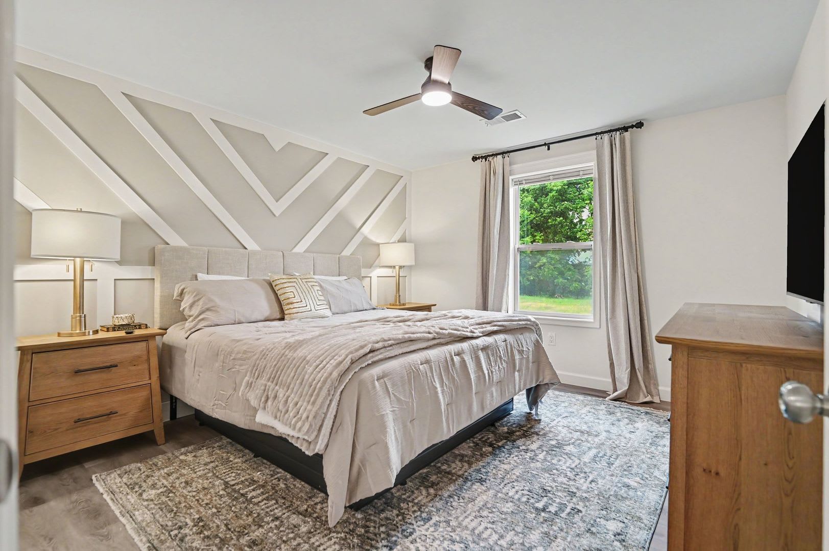 New 4BR Home – photo 4