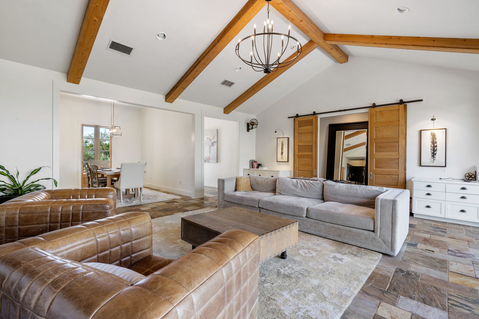 Fully Furnished Hilltop Retreat with Panoramic Lake Travis Views – photo 4