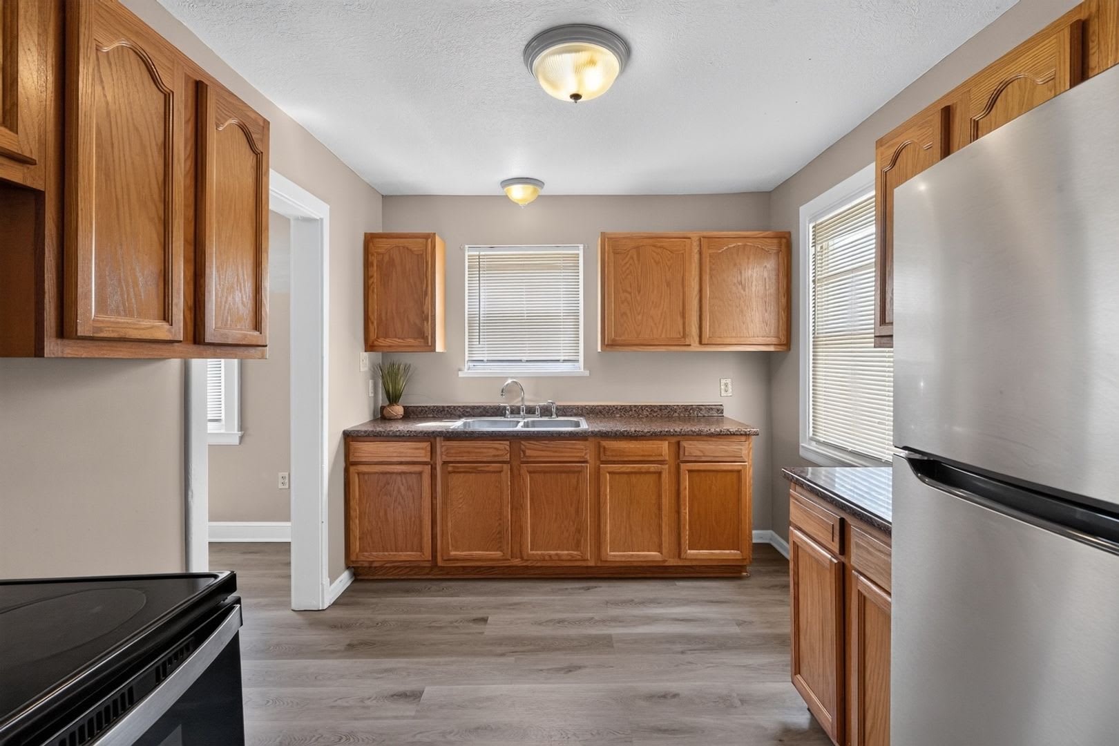 Charming 3BR House in Canton – photo 4