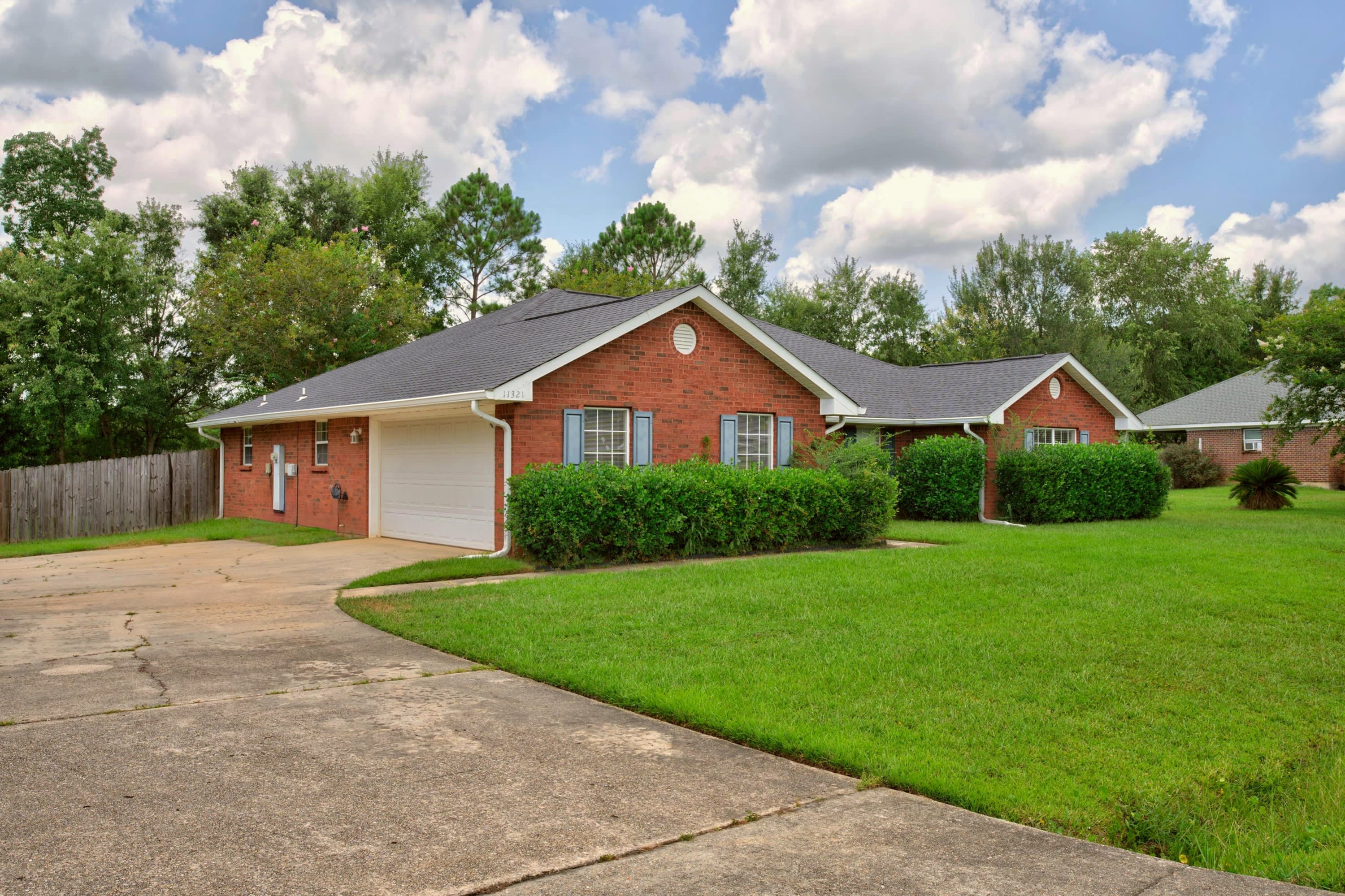 11321 Peyton Drive – photo 1