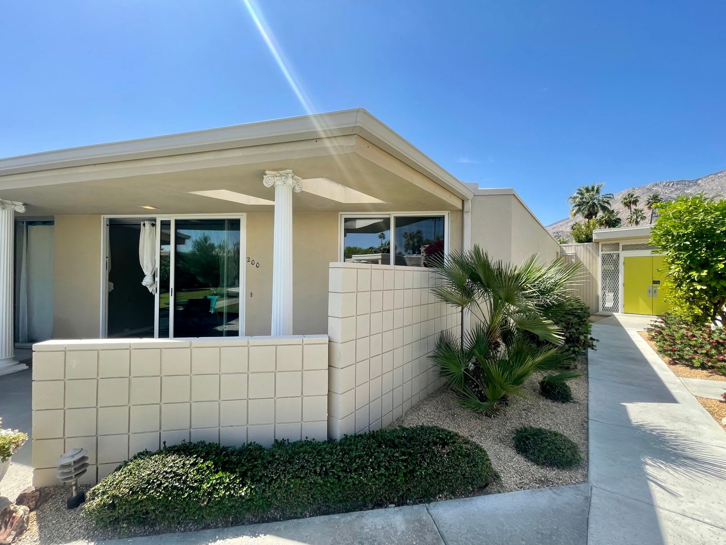 Coming Soon Beautiful 2 Bedroom 2 Bathroom Condo In Palm Springs – photo 1