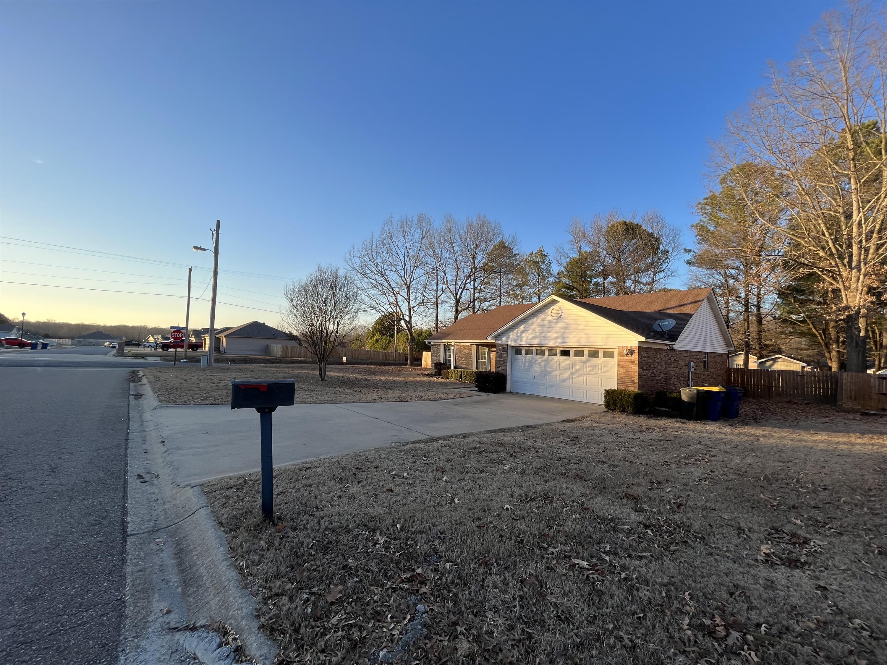 11 West Plaza Boulevard – photo 3