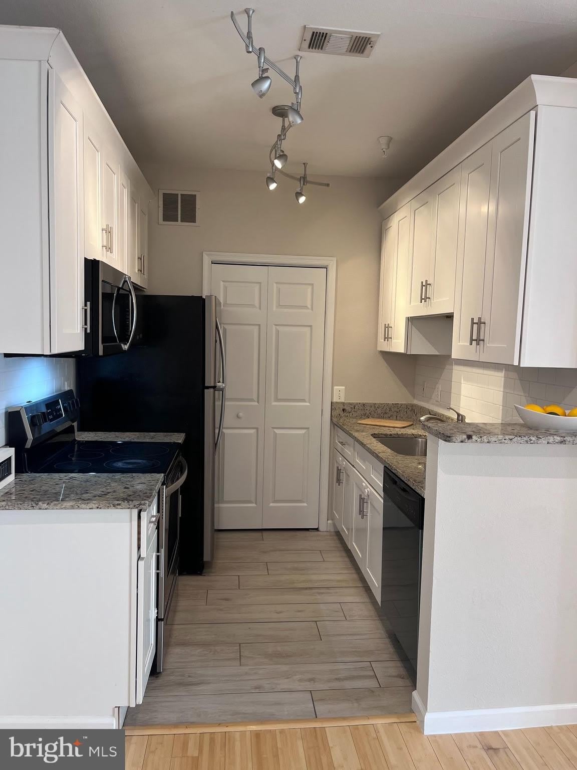 1601 SPRING GATE Drive – photo 3