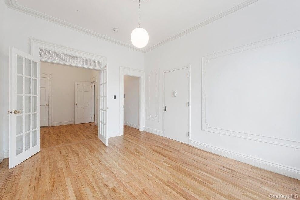 605 VANDERBILT Avenue – photo 4