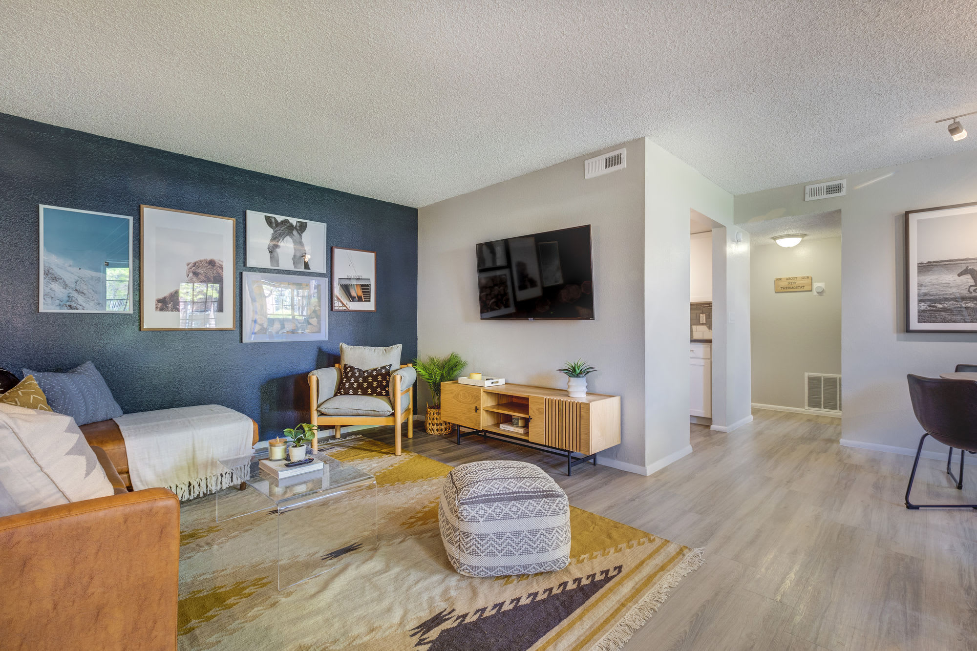 Riverbend Apartments – photo 1