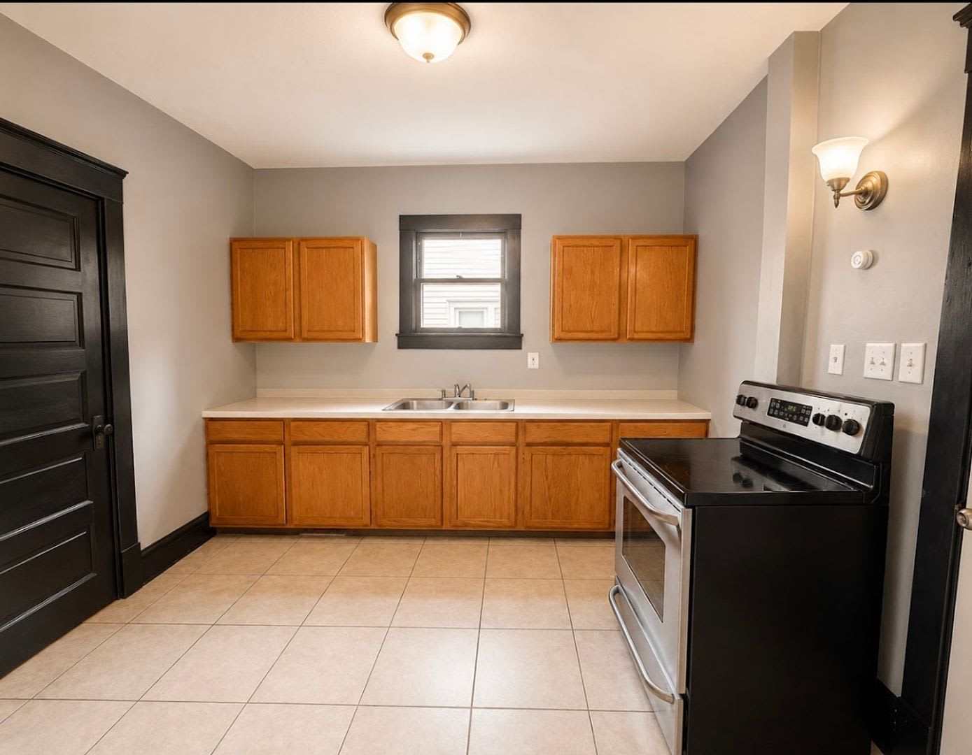 3 Bedroom 1 Bathroom Single Family Home For Rent – photo 5