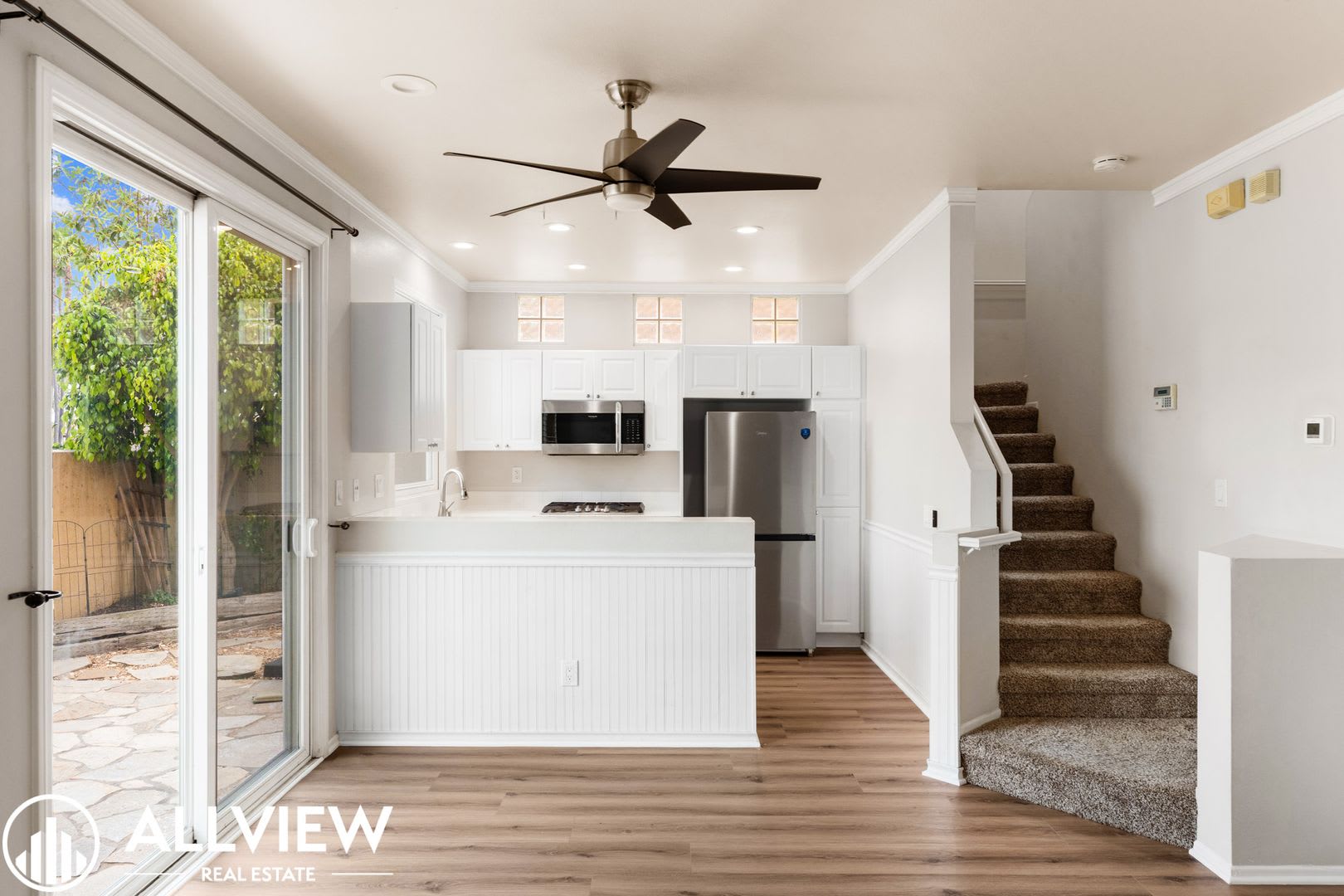Gorgeous 2 bed/2.5 bath! Located in the highly desired city of Rancho Santa Margarita! – photo 4