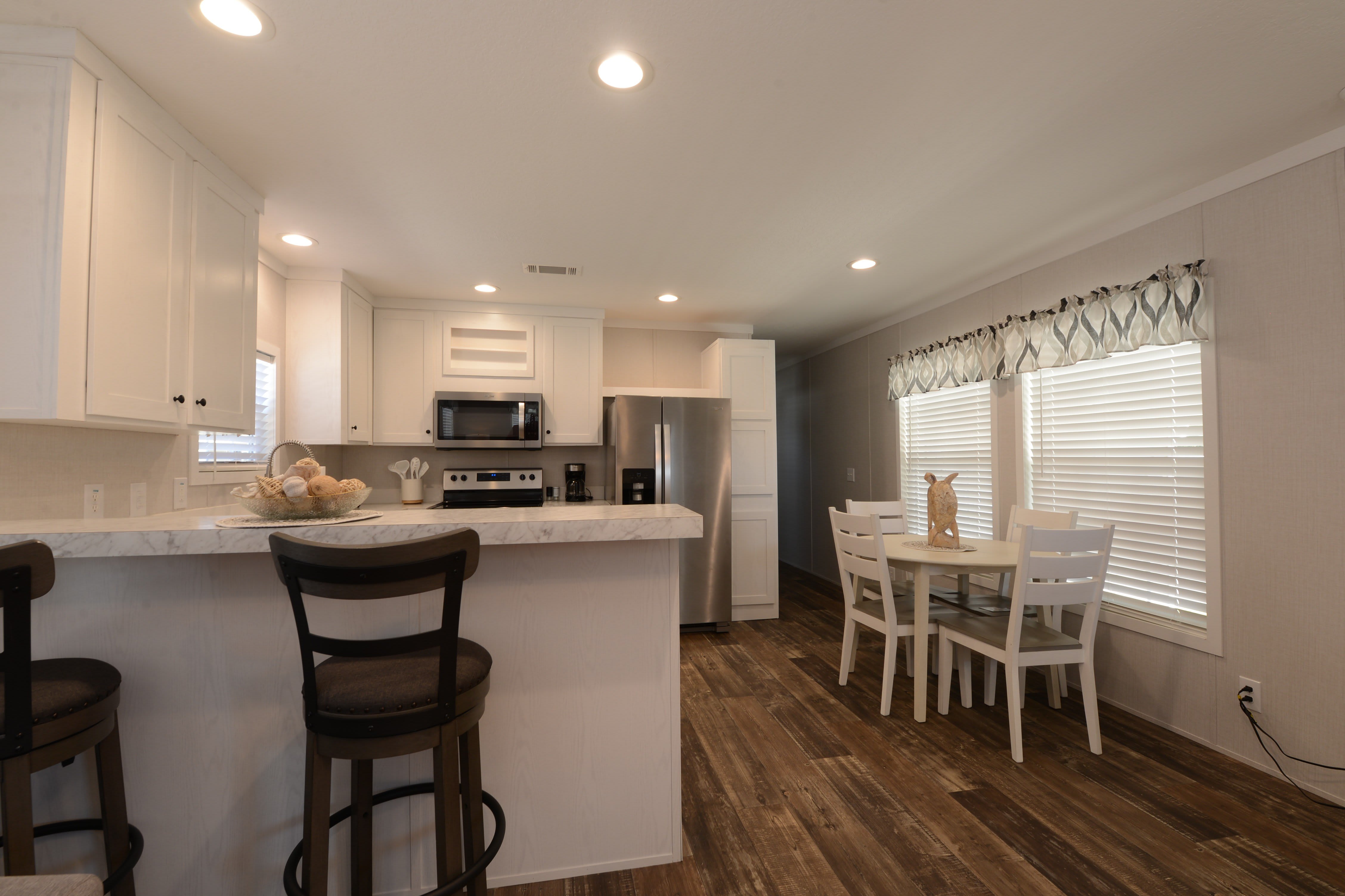 6604 A Lakewood Dr – photo 5