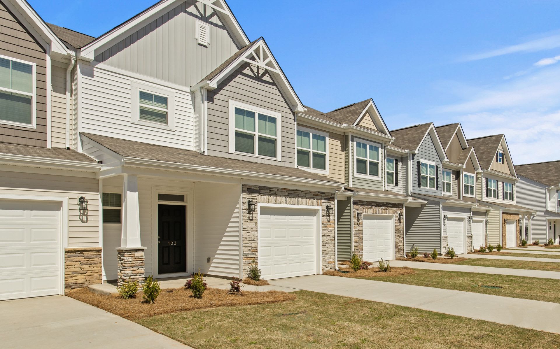 Beautiful Townhome In Powdersville Area 3 Bedroom 2 5 Bath Available Now – photo 3