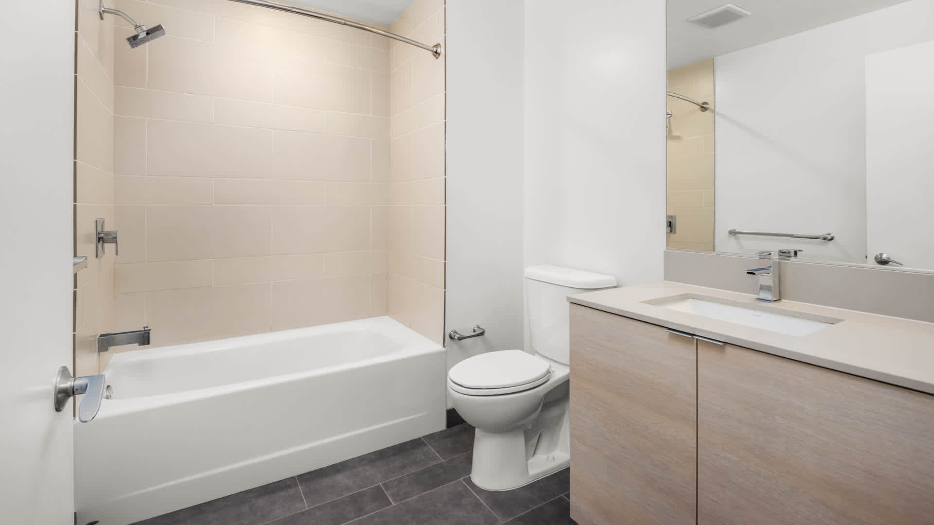340 Fremont Apartments – photo 2